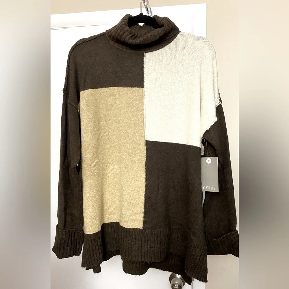 NWT Cyrus Colorblock Brown Turtleneck Sweater XL